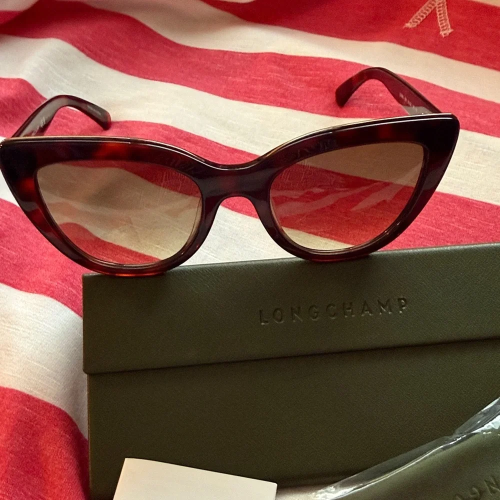 Longchamp 518 Red Havana Tortoiseshell Cat Eye Sunglasses,Gold Temple Accent NIC